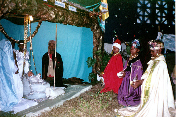 Presepio vivente con i bambini di Manakara