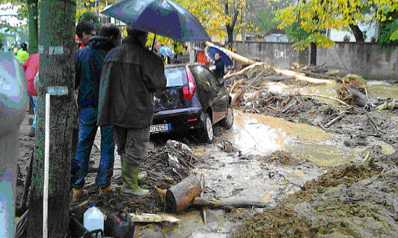 Tutto invaso dal fango dellalluvione